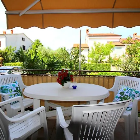 Apartment Livija Near The Poreč